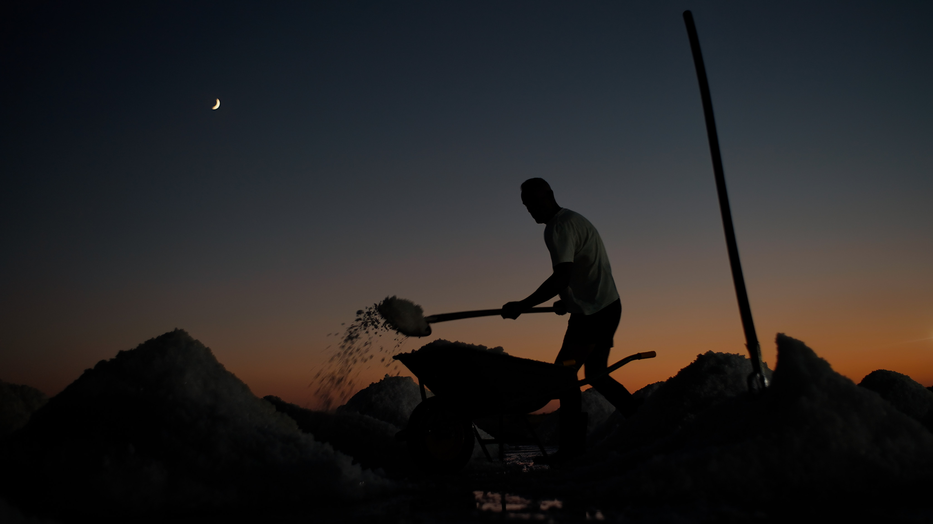 Lu Salinaru: Documentary